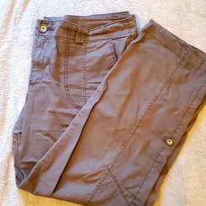 Brown capri/pants